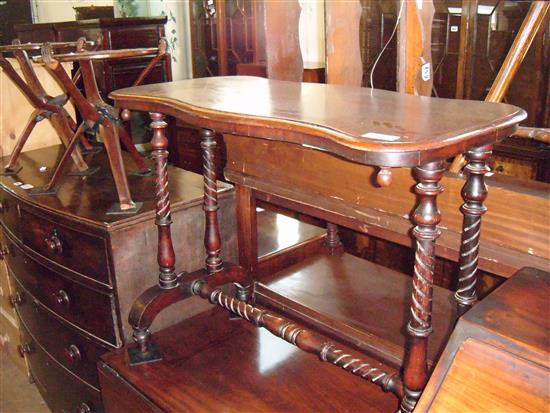 Mahogany stretcher table